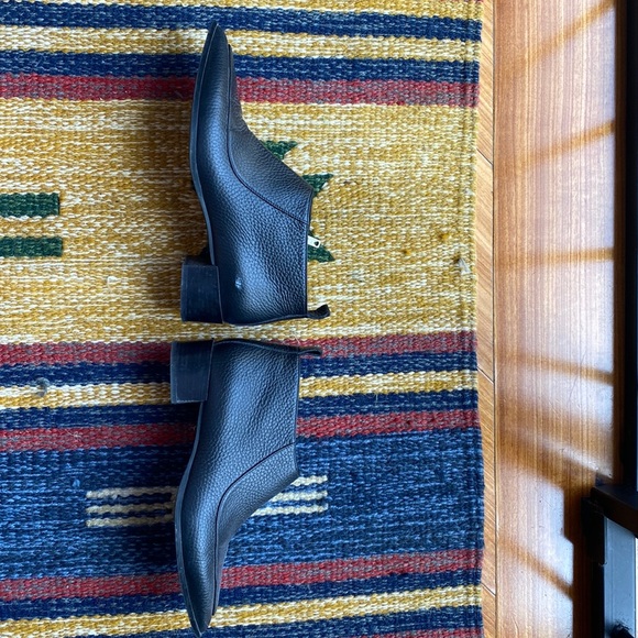 Women’s pointed heeled Everlane black boots - Picture 3 of 5